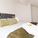 The Victoria - Sleeps 8 - Close To Leeds City Centre!