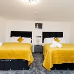 The Oasis Apartment