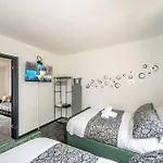 *2S6G* For Your Most Relaxed & Cosy Stay + Free Parking + Free Fast Wifi *