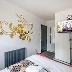 *2S6G* For Your Most Relaxed & Cosy Stay + Free Parking + Free Fast Wifi *