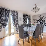 *Rc27R* For Your Relaxed & Cosy Stay + Parking