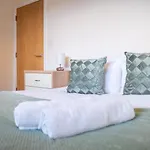 Leeds Vibrant 2 Bedroom Sleeps 4