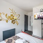*Rb26S* For Your Most Relaxed & Cosy Stay + Free Parking + Free Fast Wifi *