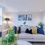 Designer Central Home In Leeds Sleeps 5