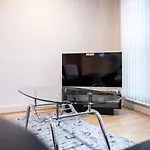 Guestready - City Centre Apartment, Sleep 4