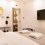 Kirkgate Suites - Luxurious City Centre Apartment