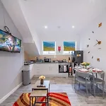 *Fl1K* For Your Most Relaxed & Cosy Stay + Free Parking + Free Fast Wifi