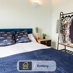 Stylish Two Bed City Centre Apartment By Movida Property Group Short Lets & Serviced Accommodation Leeds
