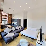 Aire Apartments New York Styled Luxury Apartments