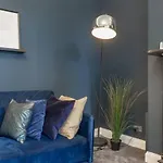 Beautiful Apartment In A Stone Built Victorian Residence