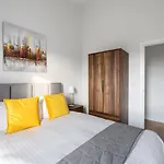 Beautiful 2 Bedroom Apartment In A Converted Mill