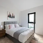 Beautiful 2 Bedroom Apartment In A Converted Mill