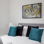 Charming 1 Bed Apartment In Leeds
