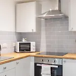 Cosy & Modern 1 Bed Apartment Leeds