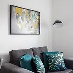Cosy 1 Bed Apartment In Leeds
