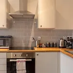 Fantastic 1 Bedroom Apartment Leeds