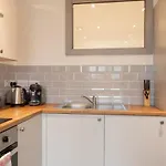 Fantastic 1 Bedroom Apartment Leeds
