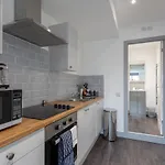 Lovely 1 Bedroom Apartment Leeds