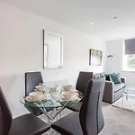 Charming 1 Bedroom Apartment In Leeds