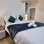 Cosy And Tranquil Home, Free Wifi, Parking