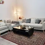 Cosy And Tranquil Home, Free Wifi, Parking