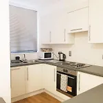 2 Bed Flat In Leeds City Centre