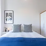 Leeds Haven Niche 1 2 Bedroom Apartments With Cityscape Views By Belvilla