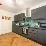 *Rg7H*For Your Relaxed & Cosy Free Parking