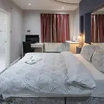 High Bank Hotel