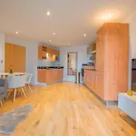 Stunning City Centre Water Views 2 Bed 2 Bath Free Parking