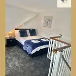 Your Leeds Rugby Escape 1Br Stays