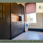Ls2 Your Apartment For Leeds Yoga Classes