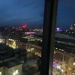Winners Of 2025 Traveller Award, Elegant Two Bedroom City Central Apartment With Netflix & Wifi