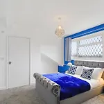 Home In Woodhouse, Leeds