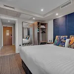 Roomzzz Aparthotel Leeds City