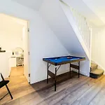 3Bdr, En-Suite Baths, City Centre, Netflix, Amazing Location!