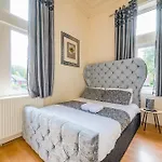 *G11H* For A Cosy Luxurious Lovely Stay + Free Parking + Free Fast Wifi Perfect For Work Or Pleasure*