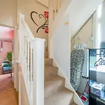 *G11H* For A Cosy Luxurious Lovely Stay + Free Parking + Free Fast Wifi Perfect For Work Or Pleasure*