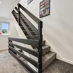Luxury City Centre Home With Free Parking