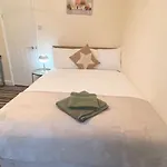 St James Residence Close City Centre