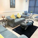 St James Residence Close City Centre