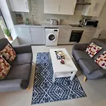 En-Suites Suites - Leeds City Retreat With Kitchenette- Lgi Hospital- Free 5G Wifi & Netflix- University - Contractors - Short Stays