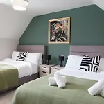 1 Bedroom Flat - Long Term Stay Rates-Contractors-Professionals-Relocation