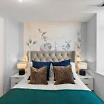 30 Percent Off! Stylish Apartment In Dewsbury -Close To Leeds
