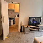 One Bedroom Apartment- Bec Chambers Ls