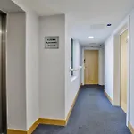 Scandi Abode In Central Leeds - Sleeps 8