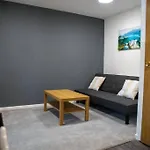 Modern 1-Bedroom Near Leeds Arena W Free Parking