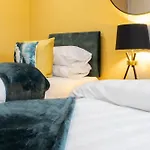 Central Royale - Rose Platinum Properties
