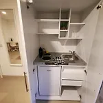 Luxurious 3 Bed Ensuites & Kitchenettes Nr Lgi Hospital & Uni - Free 5G Wifi & Netflix Short Stays - Contractors Free Parking