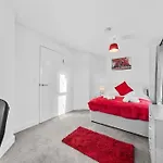Opulent 2Br 2Ba House With Free Parking